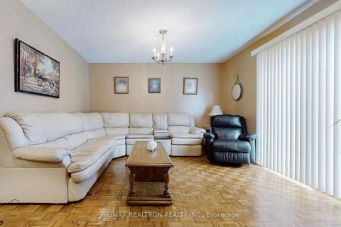 Photo 17 at 42 Banner Lane, King City, King Photo 17 at 42 Banner Lane, King City, King