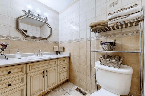 Photo 21 at 42 Banner Lane, King City, King Photo 21 at 42 Banner Lane, King City, King