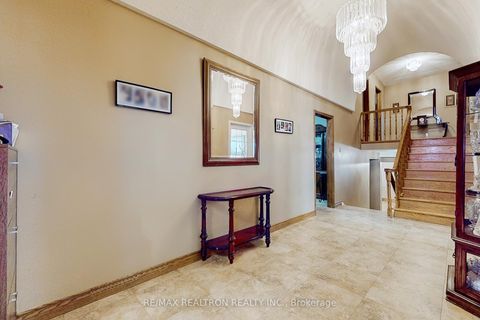 Photo 27 at 42 Banner Lane, King City, King Photo 27 at 42 Banner Lane, King City, King