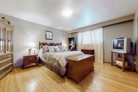 Photo 35 at 42 Banner Lane, King City, King Photo 35 at 42 Banner Lane, King City, King