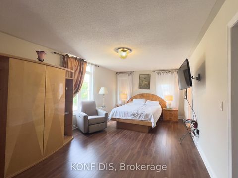 Photo 16 at 56 Mintwood Road, Patterson, Vaughan