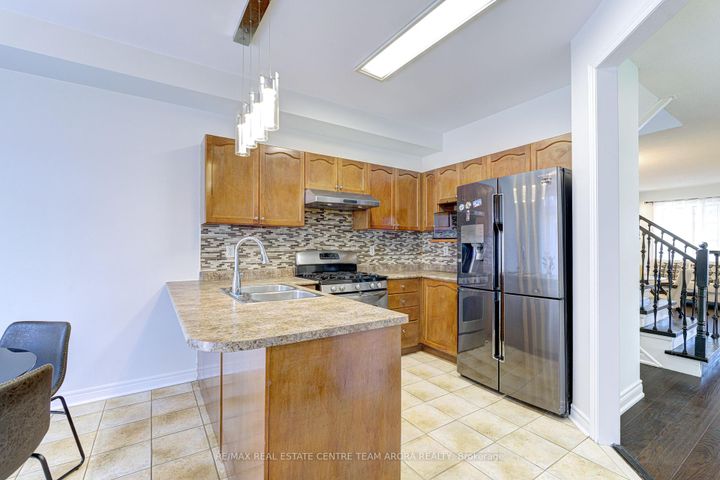 Photo 10 at 65 Pergola Way, Bram West, Brampton