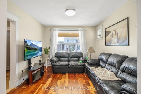 Photo 5 at 28 Mahoney Avenue, Mount Dennis, Toronto
