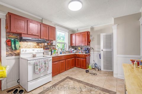 Photo 8 at 28 Mahoney Avenue, Mount Dennis, Toronto