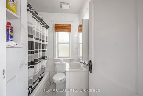 Photo 12 at 28 Mahoney Avenue, Mount Dennis, Toronto