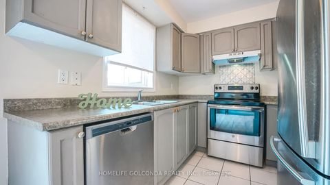 Photo 5 at 21 Bentley Crescent, 400 West, Barrie