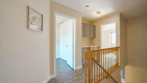 Photo 10 at 21 Bentley Crescent, 400 West, Barrie