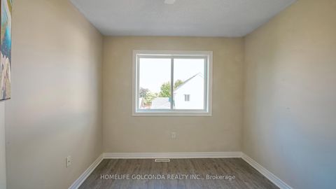 Photo 17 at 21 Bentley Crescent, 400 West, Barrie