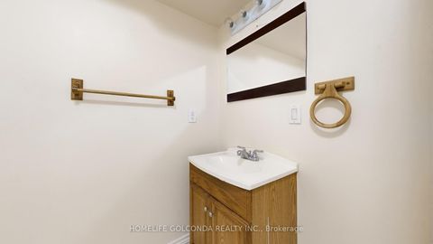 Photo 29 at 21 Bentley Crescent, 400 West, Barrie