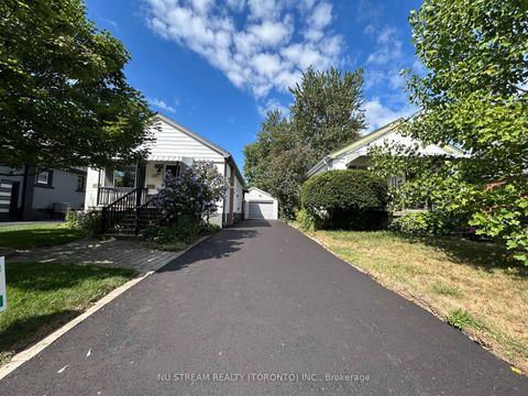 Photo 2 at 106 Phillip Avenue, Cliffside, Toronto