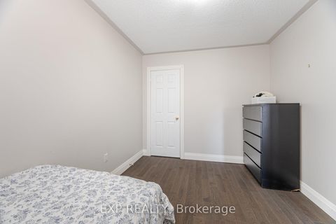 Photo 33 at 10 Seton Park Road, Flemingdon Park, Toronto