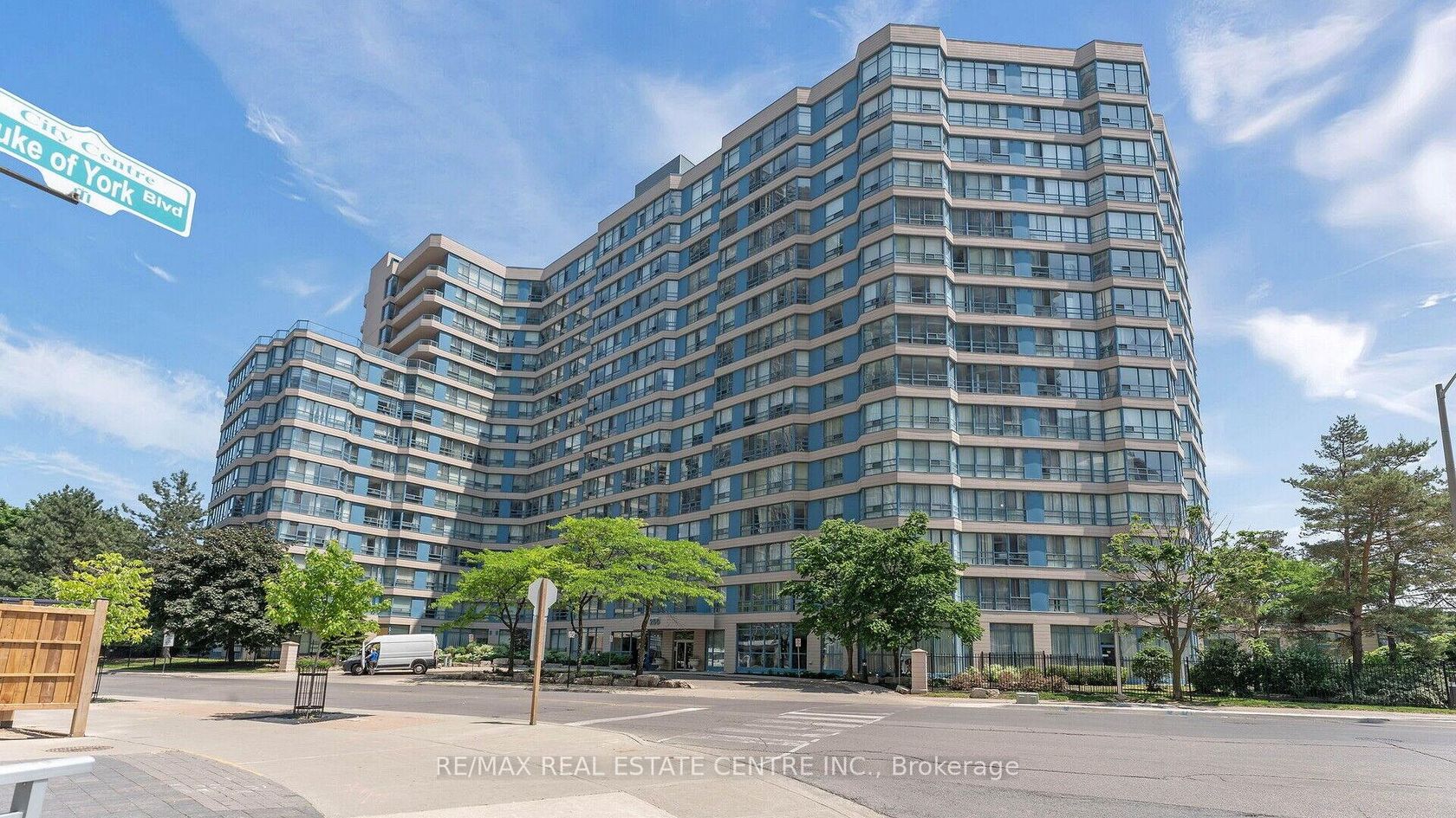 612 - 250 Webb Drive, City Centre, Mississauga by Loree Meneguzzi Real Estate 612 - 250 Webb Drive, City Centre, Mississauga