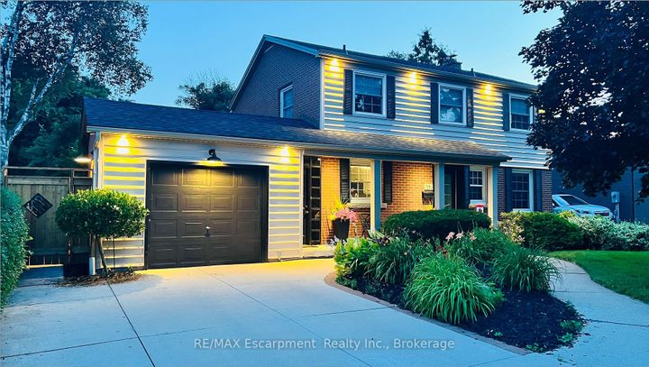 Photo 1 at 350 East Side Crescent, Brant, Burlington