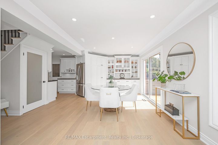 Photo 6 at 350 East Side Crescent, Brant, Burlington