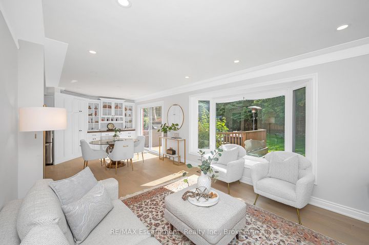 Photo 11 at 350 East Side Crescent, Brant, Burlington