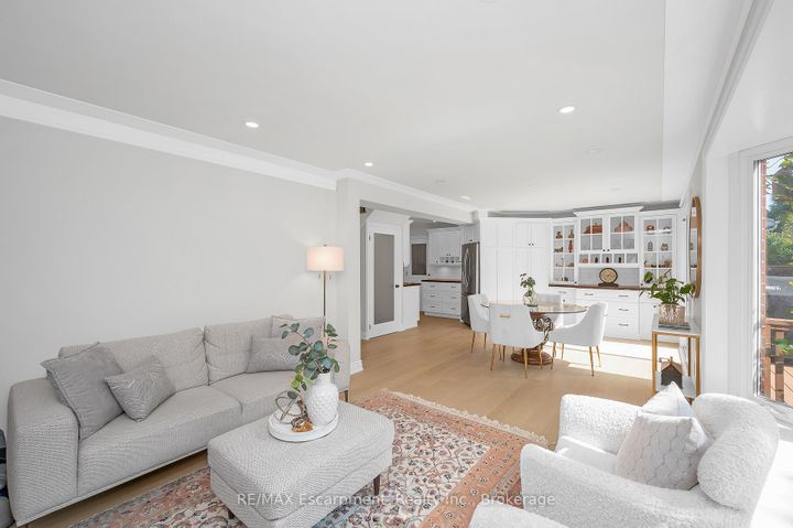 Photo 12 at 350 East Side Crescent, Brant, Burlington