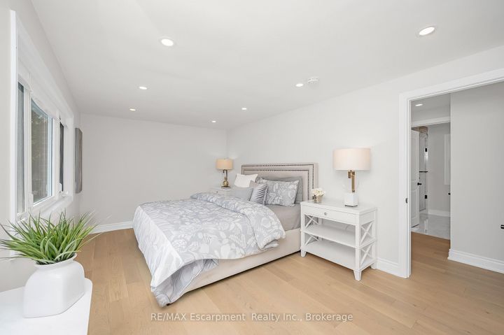 Photo 17 at 350 East Side Crescent, Brant, Burlington