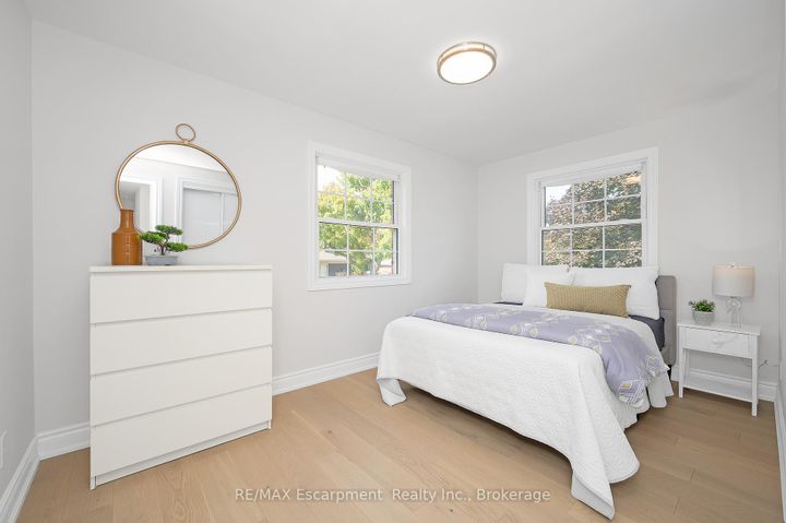 Photo 21 at 350 East Side Crescent, Brant, Burlington