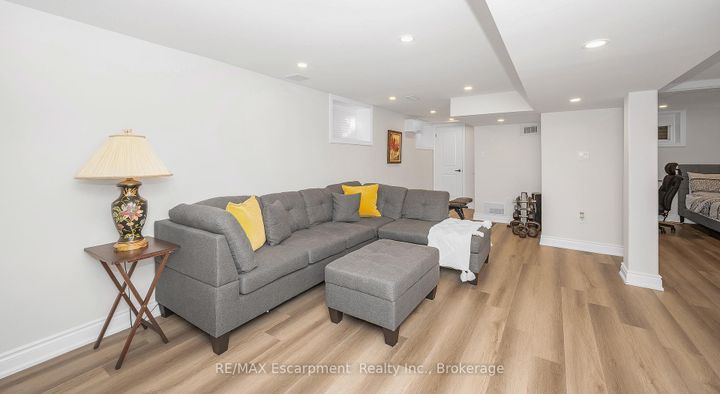 Photo 25 at 350 East Side Crescent, Brant, Burlington