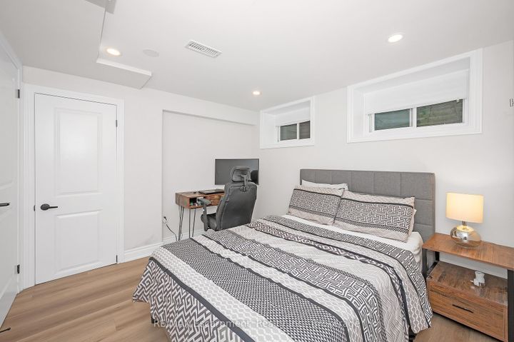 Photo 27 at 350 East Side Crescent, Brant, Burlington