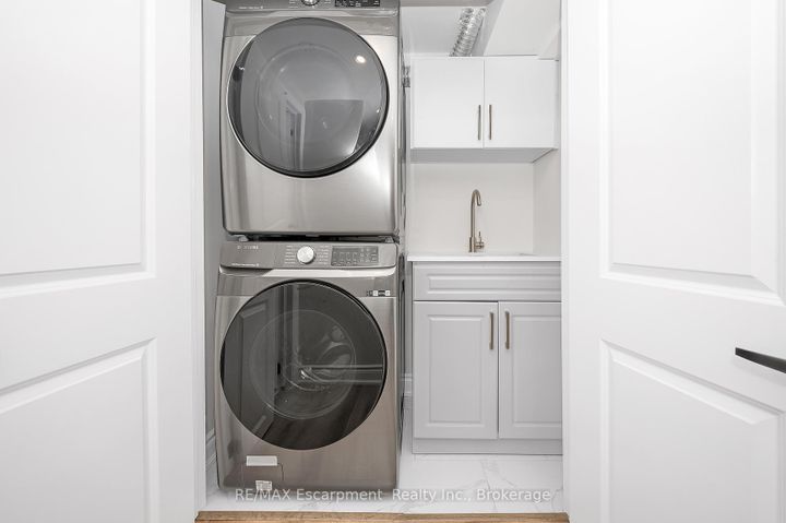 Photo 30 at 350 East Side Crescent, Brant, Burlington