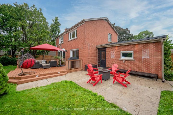 Photo 33 at 350 East Side Crescent, Brant, Burlington