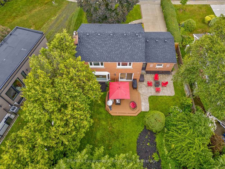 Photo 43 at 350 East Side Crescent, Brant, Burlington