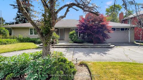 Photo 5 at 39 Harrison Road, Windfields, Toronto