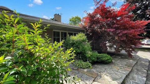Photo 7 at 39 Harrison Road, Windfields, Toronto