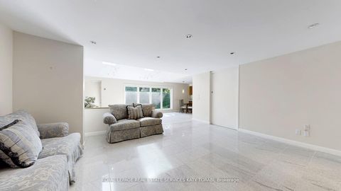 Photo 10 at 39 Harrison Road, Windfields, Toronto