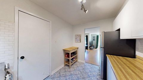 Photo 12 at 210 - 3835 Lake Shore Boulevard W, Long Branch, Toronto