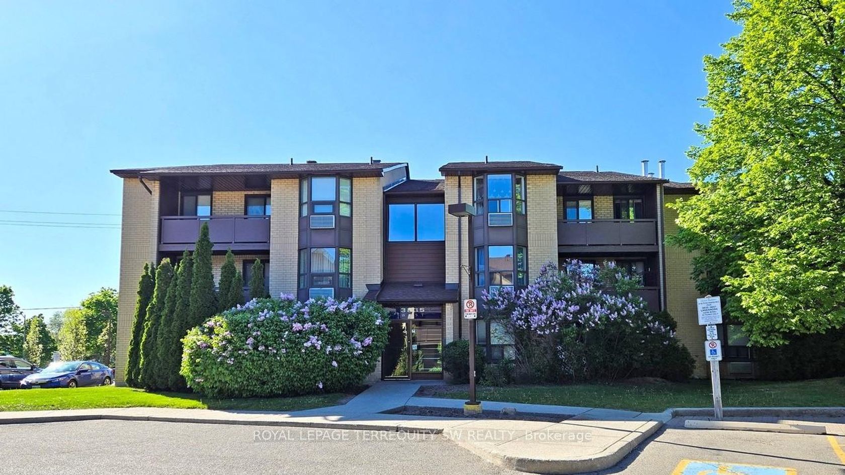 210 - 3835 Lake Shore Boulevard W, Long Branch, Toronto 
