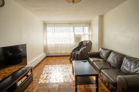 Photo 10 at 906 - 725 Don Mill Road, Flemingdon Park, Toronto