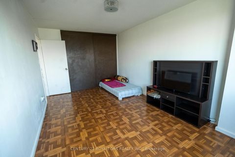 Photo 15 at 906 - 725 Don Mill Road, Flemingdon Park, Toronto