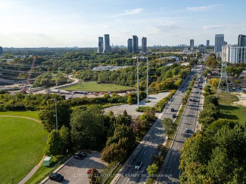 Photo 20 at 906 - 725 Don Mill Road, Flemingdon Park, Toronto