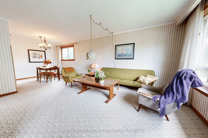 Photo 2 at 26 Richland Crescent, West Deane, Toronto