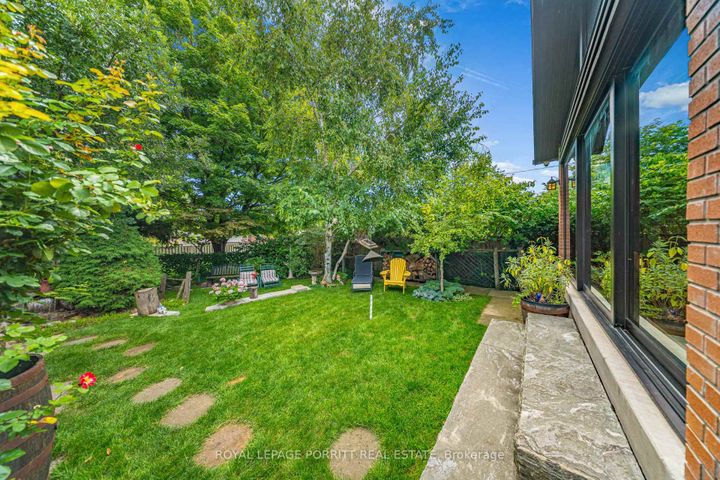 Photo 36 at 26 Richland Crescent, West Deane, Toronto