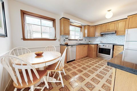Photo 12 at 26 Richland Crescent, West Deane, Toronto