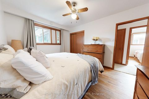 Photo 18 at 26 Richland Crescent, West Deane, Toronto