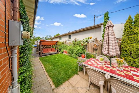 Photo 31 at 26 Richland Crescent, West Deane, Toronto