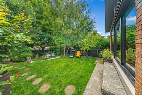Photo 36 at 26 Richland Crescent, West Deane, Toronto