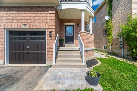 Photo 1 at 38 Ozner Crescent, Vellore Village, Vaughan
