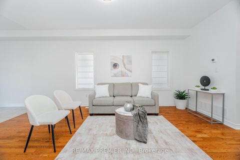 Photo 6 at 38 Ozner Crescent, Vellore Village, Vaughan