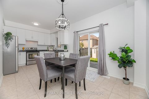 Photo 9 at 38 Ozner Crescent, Vellore Village, Vaughan