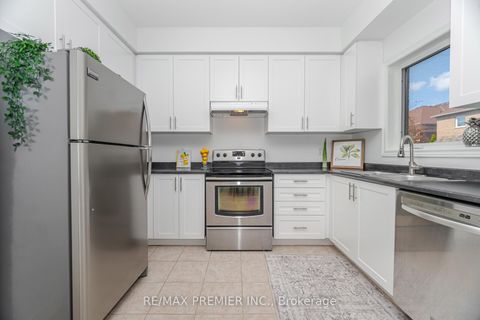 Photo 10 at 38 Ozner Crescent, Vellore Village, Vaughan