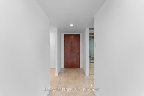 Photo 5 at 502 - 33 University Avenue, Bay Street Corridor, Toronto