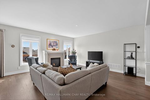 Photo 16 at 47 Victoria Street E, Cookstown, Innisfil