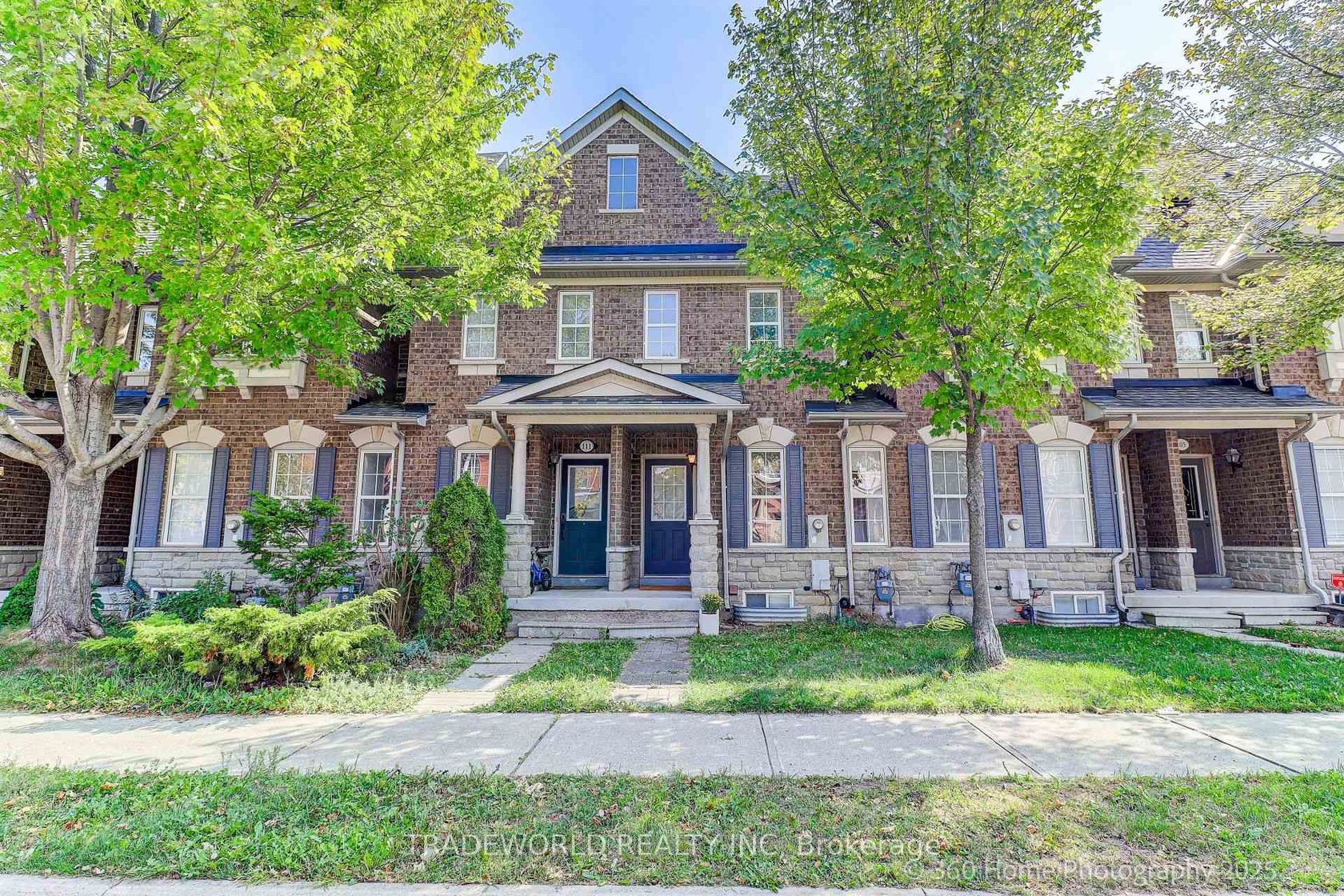 109 Selkirk Drive, Langstaff, Richmond Hill by Loree Meneguzzi Real Estate 109 Selkirk Drive, Langstaff, Richmond Hill