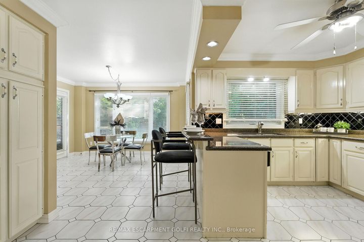 Photo 11 at 6 Renata Court, Cootes Paradise, Hamilton
