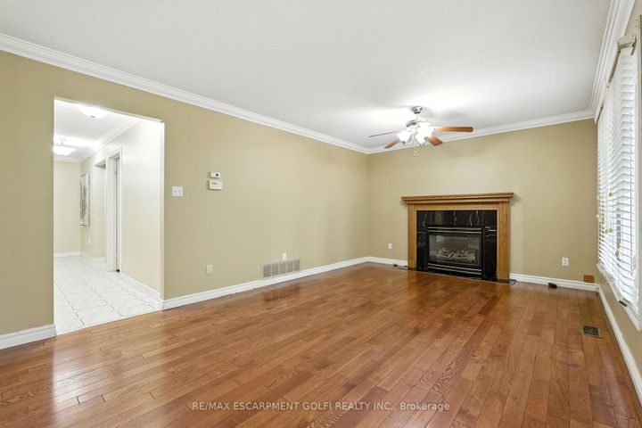 Photo 18 at 6 Renata Court, Cootes Paradise, Hamilton